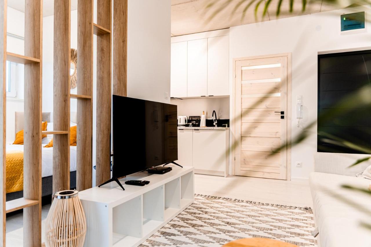 Apartment Hop & Lulu Premium *